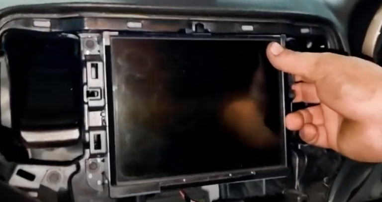 Jeep Grand Cherokee Stereo Replacement